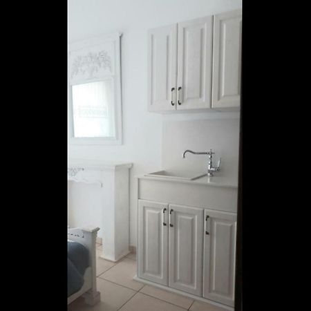 Christos Rooms Palaiochora Ngoại thất bức ảnh