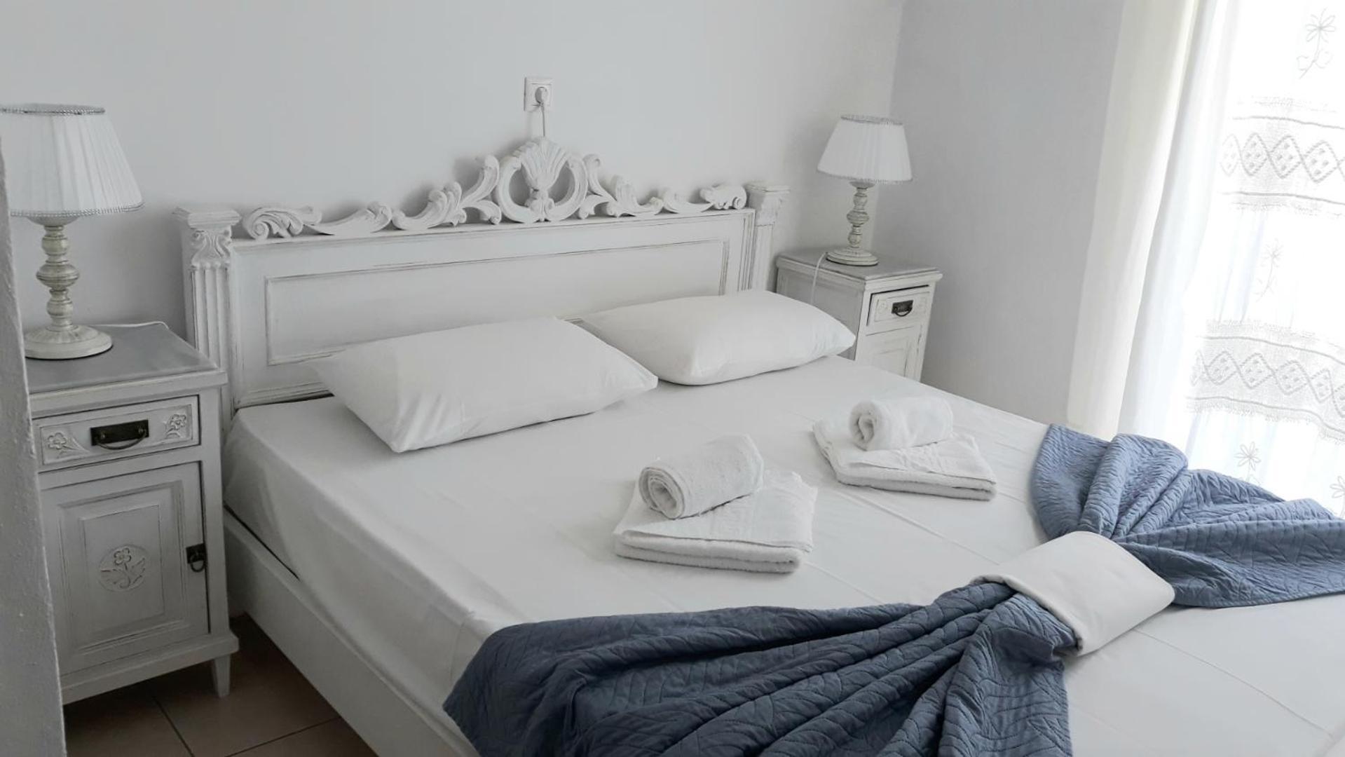Christos Rooms Palaiochora Phòng bức ảnh
