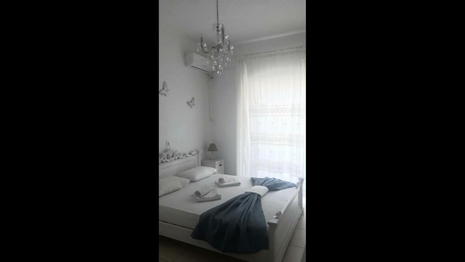Christos Rooms Palaiochora Phòng bức ảnh