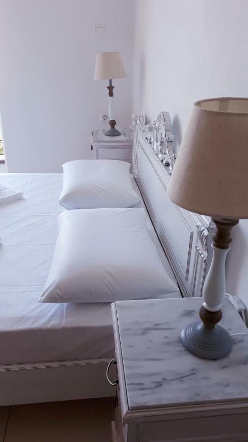 Christos Rooms Palaiochora Ngoại thất bức ảnh