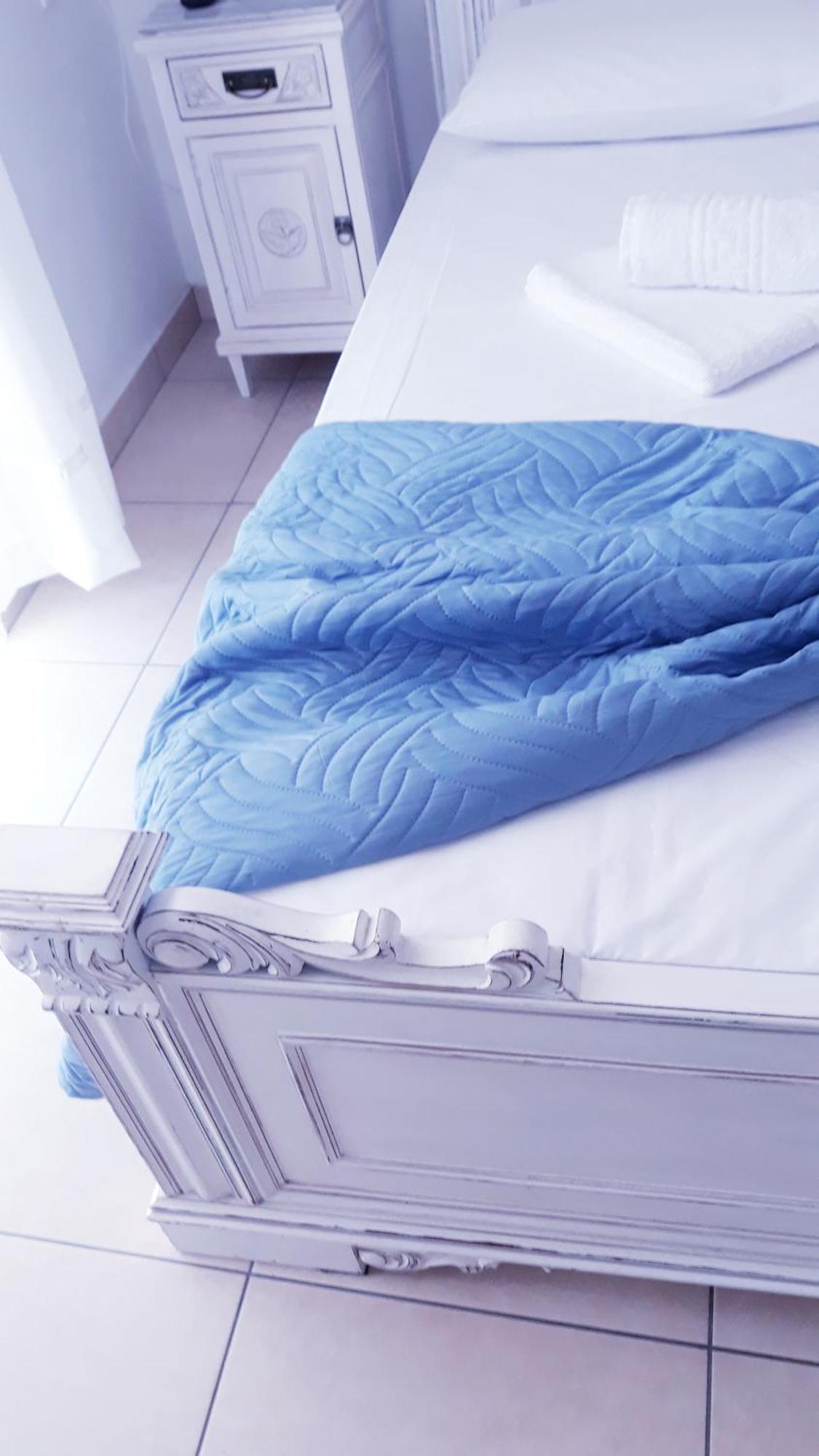 Christos Rooms Palaiochora Ngoại thất bức ảnh
